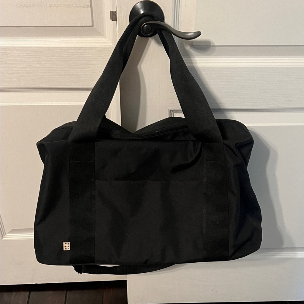 Béis Beisic duffle. Flaw